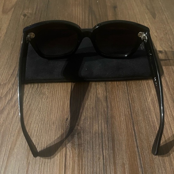Oversized S002 Celine Sunglasses - Picture 6 of 7